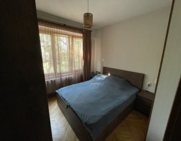 იყიდება 4 ოთახიანი ბინა