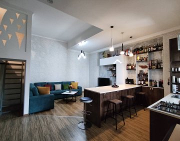 Продается 3 Комнатная квартира