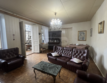 For sale 5 room flat