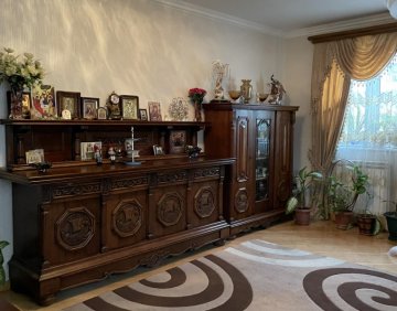 For rent 5 room flat