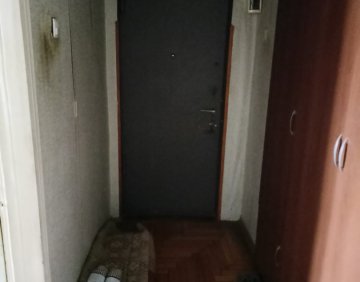 იყიდება 2 ოთახიანი ბინა