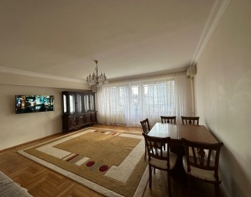 Сдаётся 3 Комнатная квартира