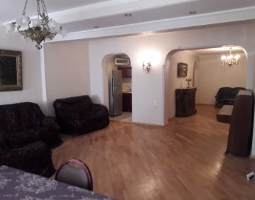 For rent 5 room flat