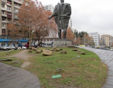 იყიდება 4 ოთახიანი ბინა