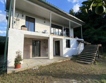 For sale 200 m² house