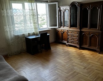 იყიდება 3 ოთახიანი ბინა