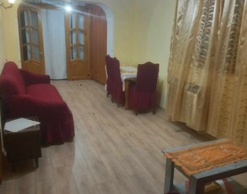 Продается 2 Комнатная квартира