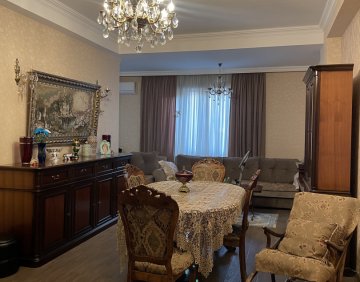 იყიდება 3 ოთახიანი ბინა