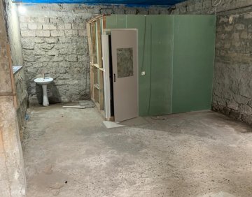 For rent 47 m² commercial premise