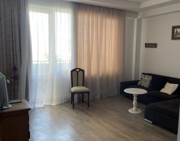 ქირავდება 2 ოთახიანი ბინა