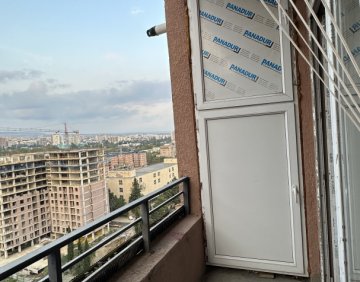 იყიდება 2 ოთახიანი ბინა