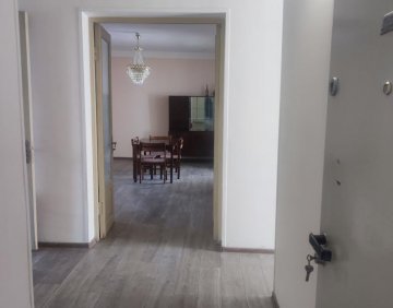 ქირავდება 5 ოთახიანი ბინა