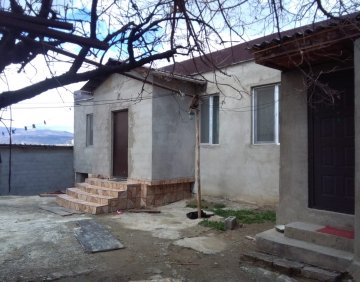 იყიდება 140 მ² სახლი / აგარაკი