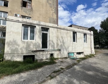 იყიდება 5 ოთახიანი ბინა