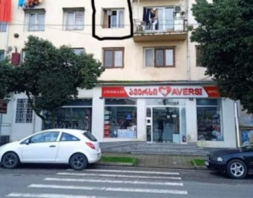 იყიდება 3 ოთახიანი ბინა