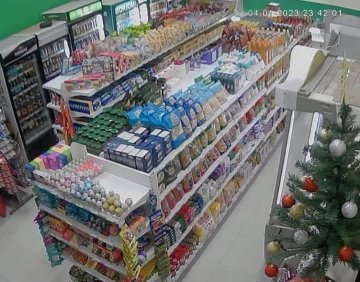 იყიდება 100 მ² კომერციული ფართი