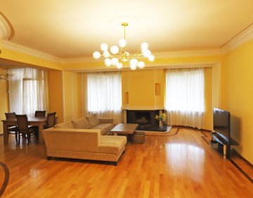 For rent 4 room flat