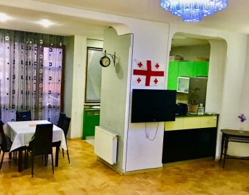 ქირავდება 5 ოთახიანი ბინა