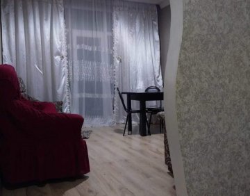 ქირავდება 2 ოთახიანი ბინა