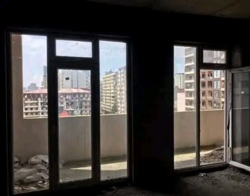 იყიდება 4 ოთახიანი ბინა