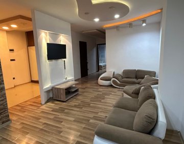 For rent 5 room flat
