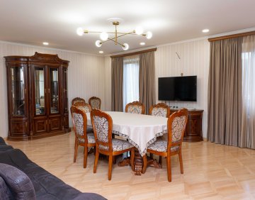 For sale 5 room flat