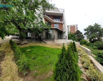 For sale 5 room flat