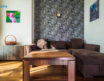 For rent 9 room flat