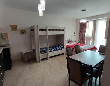 ქირავდება დღიურად სტუდიოს ტიპის ბინა