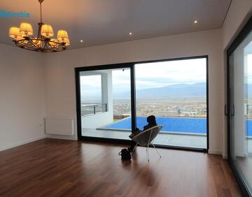 For sale 1000 m² house