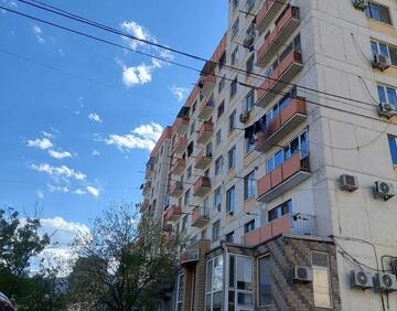 იყიდება 3 ოთახიანი ბინა