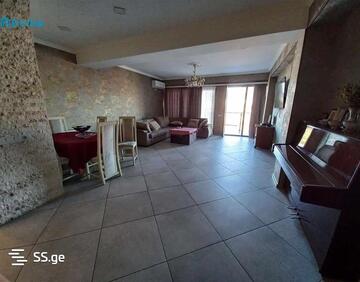 For sale 4 room flat