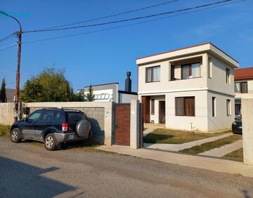 For rent 100 m² house