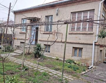 Сдаётся 3 Комнатная квартира