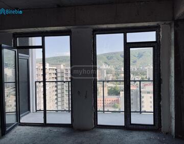 იყიდება 4 ოთახიანი ბინა