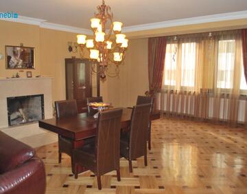 For sale 4 room flat