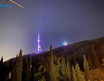 იყიდება 2 ოთახიანი ბინა