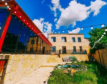 For rent 350 m² house