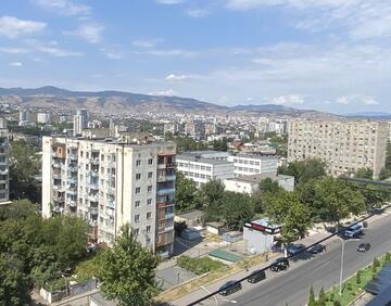 ქირავდება 2 ოთახიანი ბინა