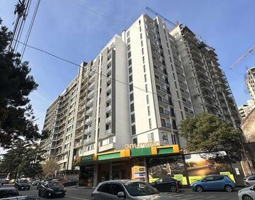 იყიდება 5 ოთახიანი ბინა