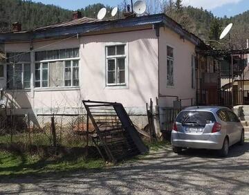 იყიდება 4 ოთახიანი ბინა