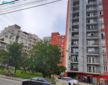 იყიდება 2 ოთახიანი ბინა