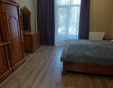 ქირავდება 6 ოთახიანი ბინა