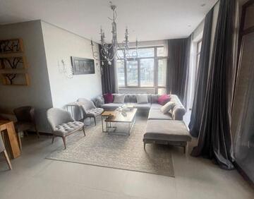 For sale 6 room flat