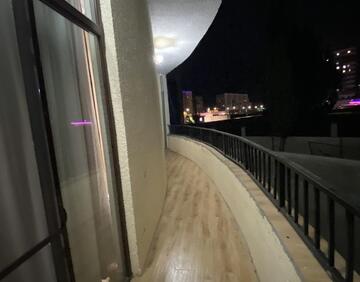 ქირავდება დღიურად 3 ოთახიანი ბინა