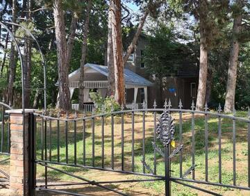 For rent 200 m² house