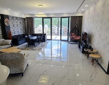 For sale 5 room flat