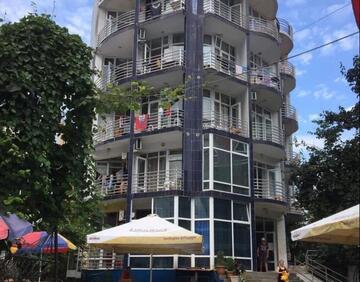 For rent 10 room flat