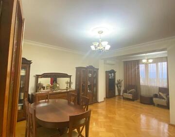 ქირავდება 5 ოთახიანი ბინა
