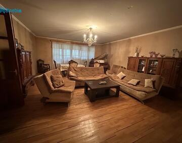 Продается 5 Комнатная квартира